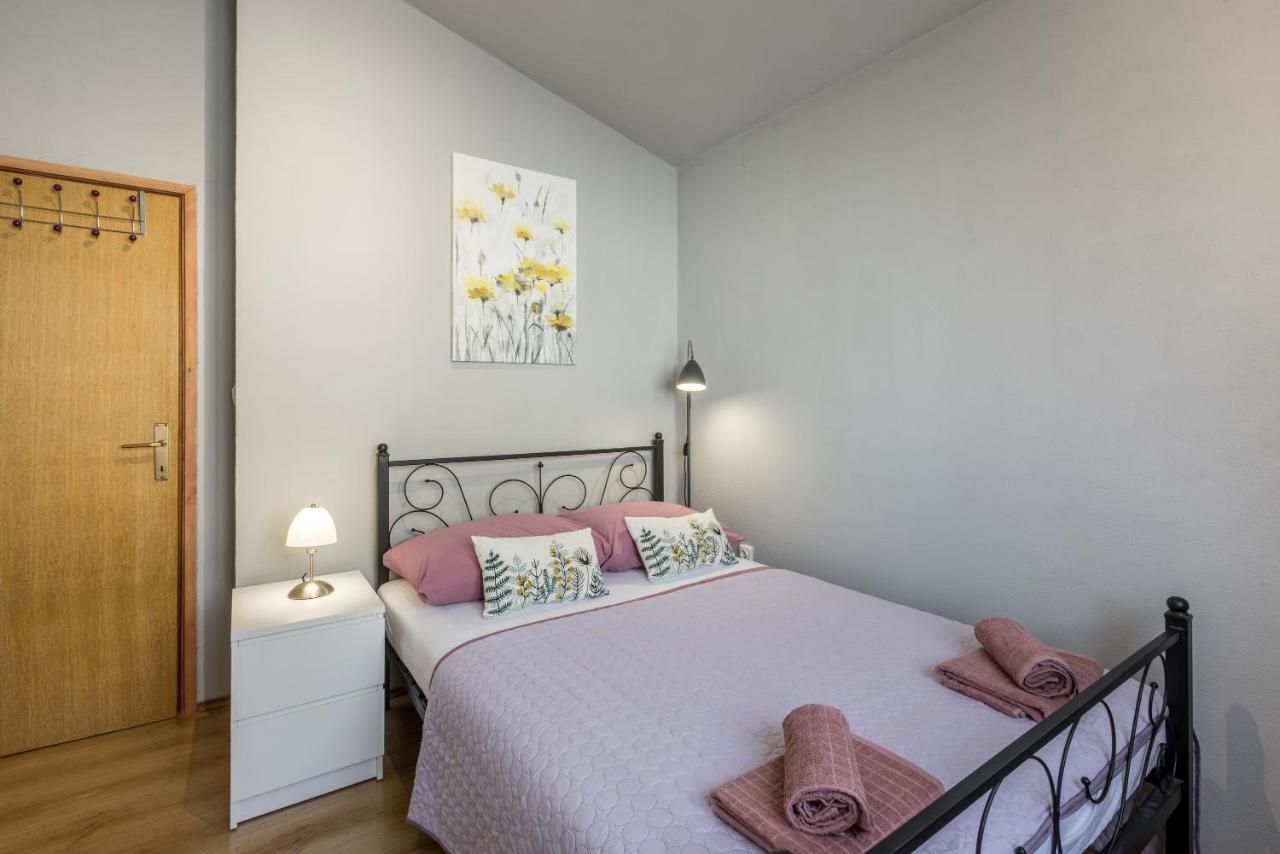 Apartment Lamaro Каштела Экстерьер фото
