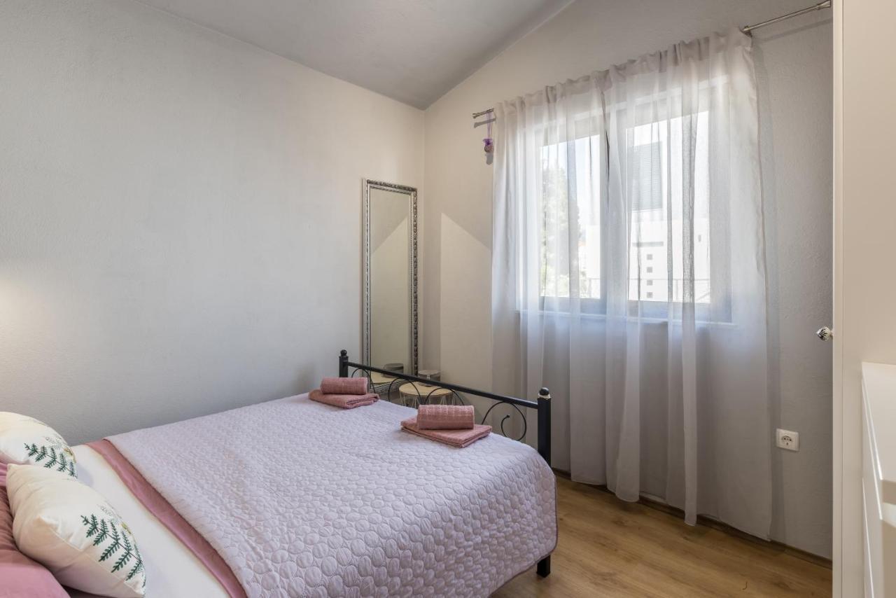Apartment Lamaro Каштела Экстерьер фото